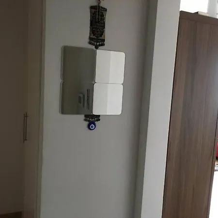 Sehrin Muekkemel Manzarasi Ayaklarinizin Altinda *